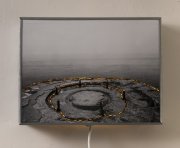 Květy zla, foto interpretované ohněm, ligtbox, 30 x 40 cm